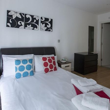 Times Square Serviced Apartments Londen Buitenkant foto