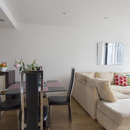 Times Square Serviced Apartments Londen Buitenkant foto