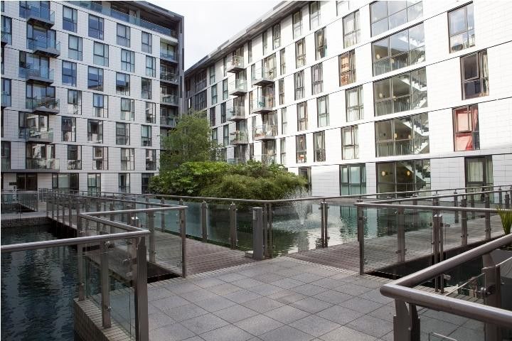 Times Square Serviced Apartments Londen Buitenkant foto