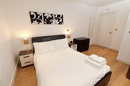 Times Square Serviced Apartments Londen Buitenkant foto