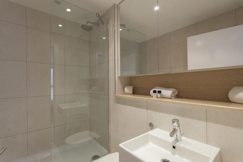 Times Square Serviced Apartments Londen Buitenkant foto